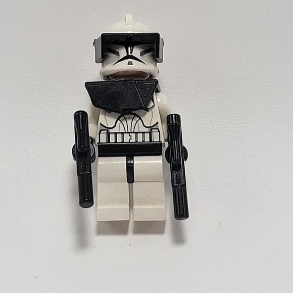 Lego Star Wars Clone Trooper Commander Minifig - Picture 3 of 4